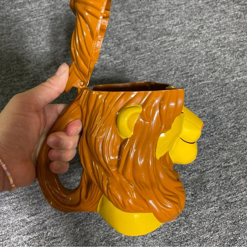 Disney Lion King Disney on Ice Souvenir Flip Top Mug Cup Simba Mufasa Vintage - Picture 7 of 12